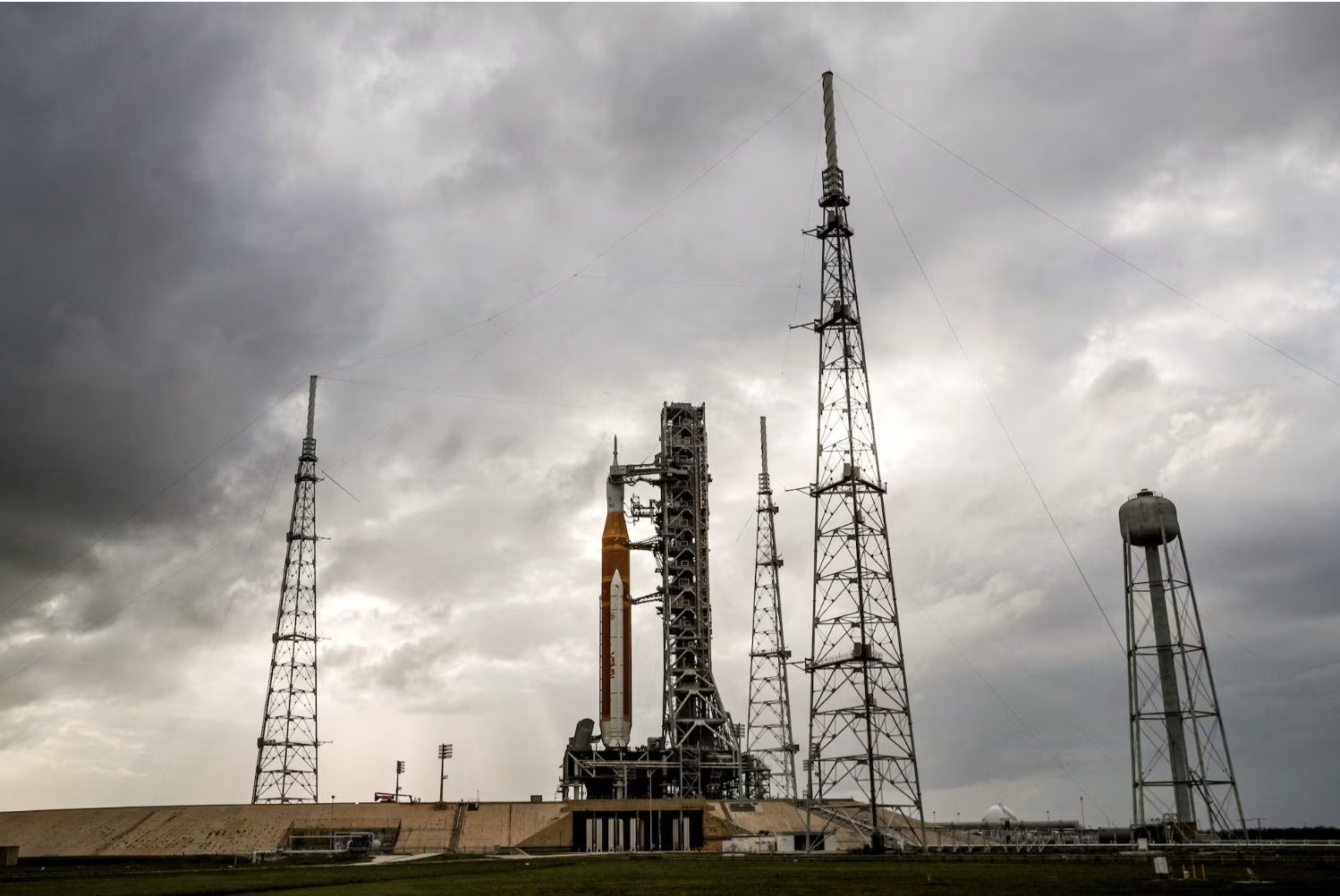 NASA 计划进行半个多世纪以来的首次载人登月任务